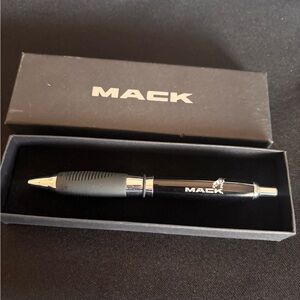 Vintage MACK Black and Silver Pen with box